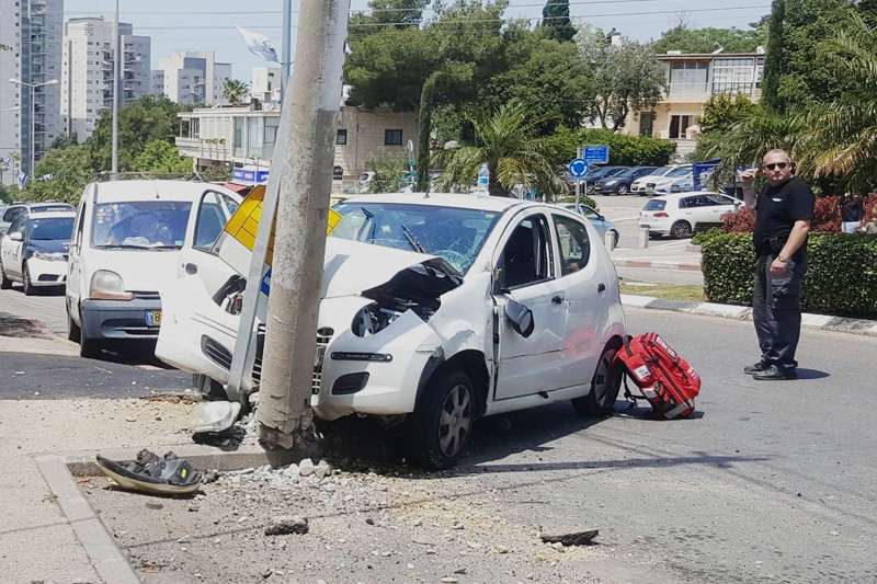 זירת התאונה, רחוב טשרניחובסקי | צילום: איחוד הצלה