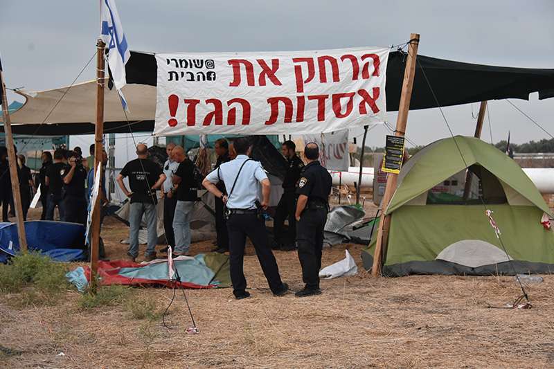 פינוי מתחם מחאה נגד אסדת הגז | צילום: משטרת ישראל
