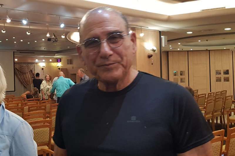 גד זאבי, בכנס של מנדי זלצמן | צילום: רדיו חיפה