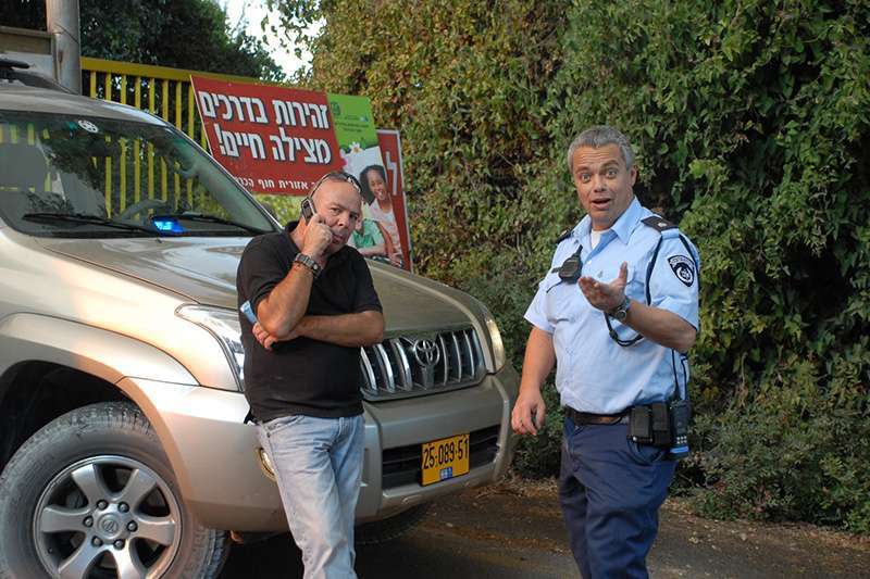 איציק מלינה ז״ל עם הקב״ט גל יזרעאלי, אסון הכרמל 2010 | צילום: מאיר בן סירא