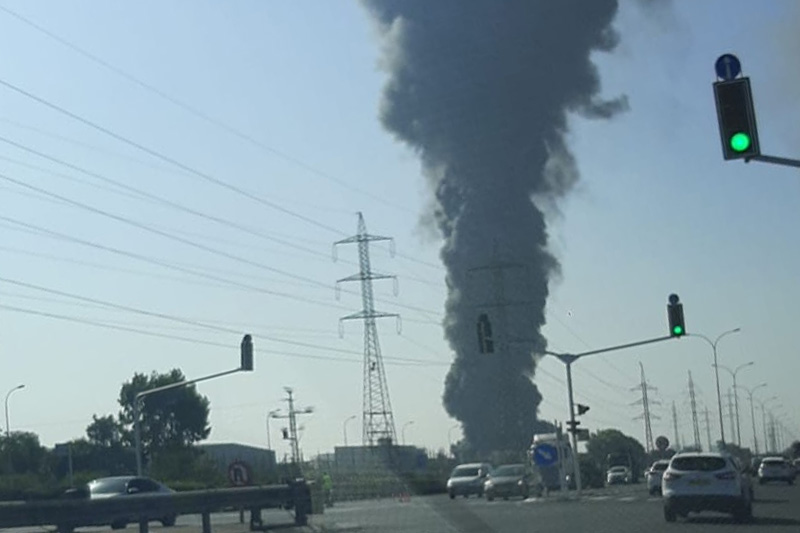שריפה במפעל מילואות | צילום: שירות רדיו חיפה