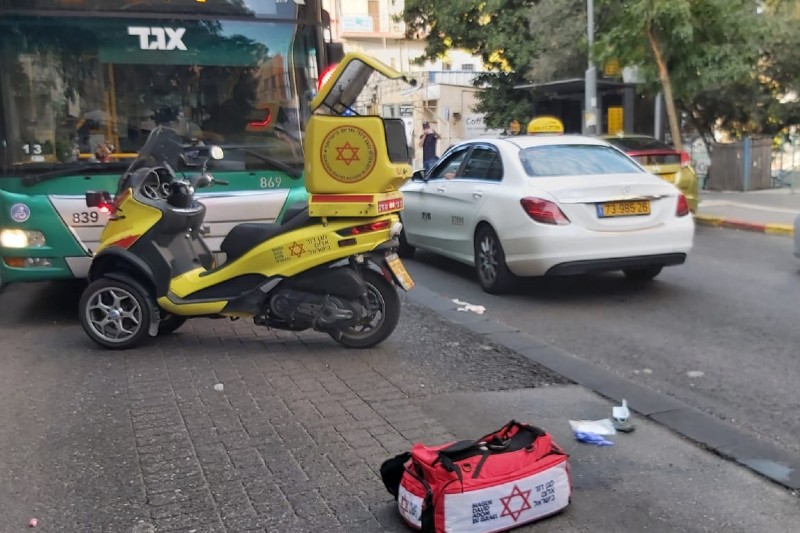 תאונה בהדר | צילום: ישי לוי תיעוד מבצעי מד"א