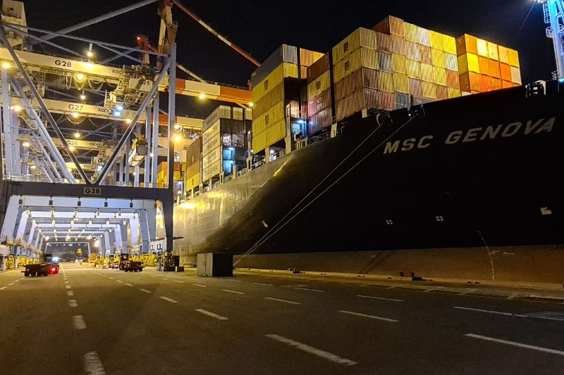 MSC GENOVA בנמל חיפה | צילום: שירות רדיו חיפה