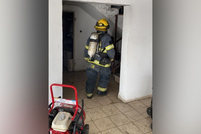 השריפה ברחוב החשמל | צילום: כבאות והצלה