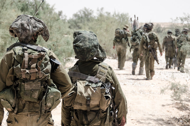 חיילים הולכים במסע כומתה | צילום (אילוסטרציה): Shutterstock