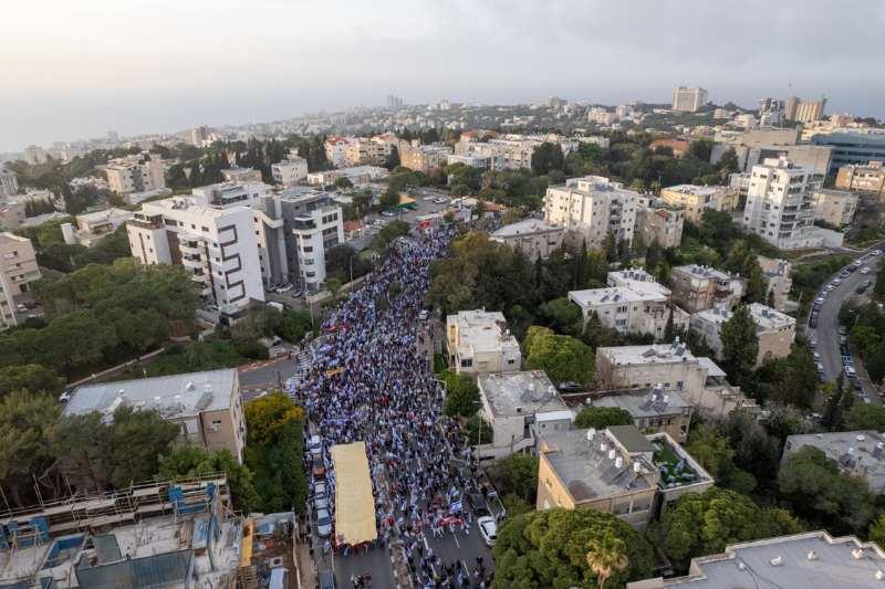 הצעדה הערב ממרכז הכרמל לחורב | צילום: עומרי רוזנברג